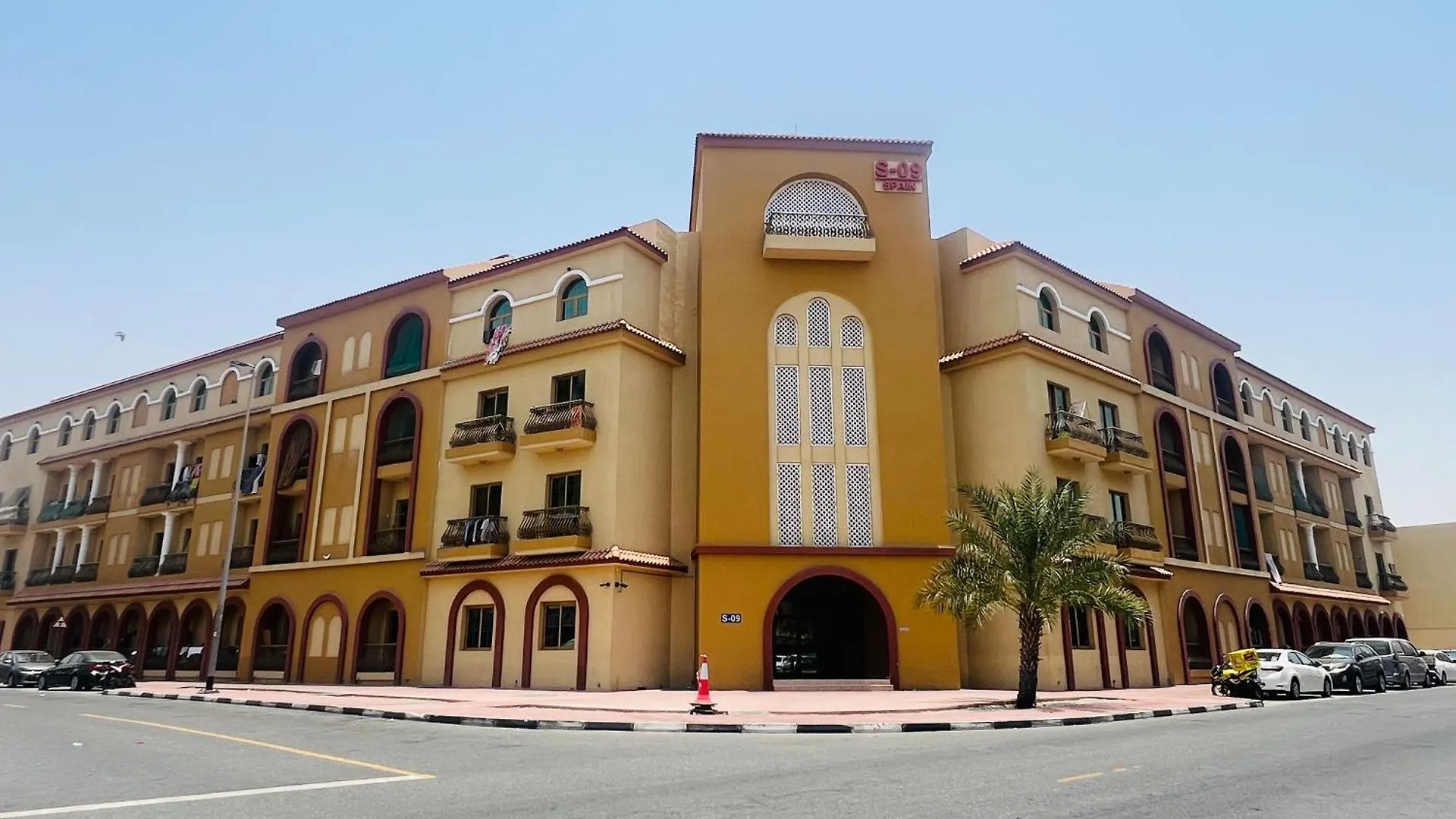Apartment Spacious Furnished Studio With Balcony Spain Cluster International City Dubai